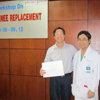 Phẫu thuật thay khớp gối căn bản 09/06/2012