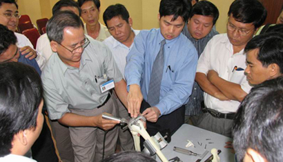 Hội thảo Phẫu Thuật Nội Soi Khớp Gối Nhân Tạo - 09/03/2006