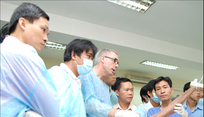 Hội thảo phẫu thuật nội soi khớp háng - khớp vai